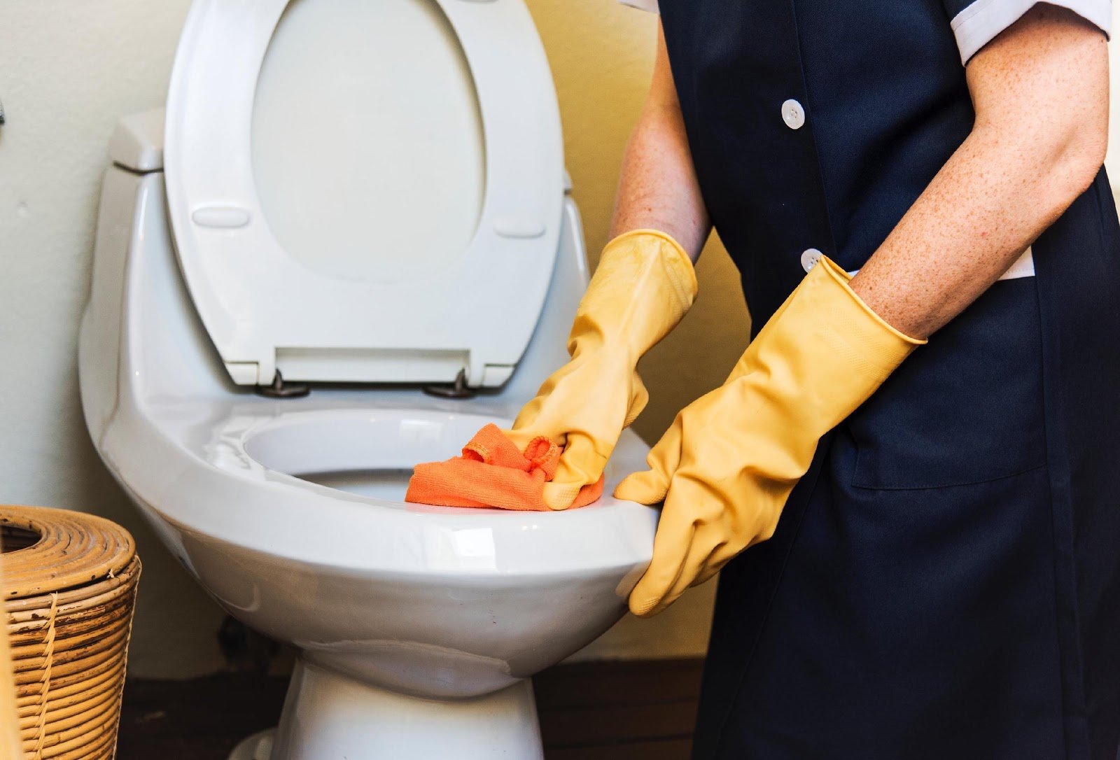 MOST EFFECTIVE TOILET CLEANING SOLUTIONS