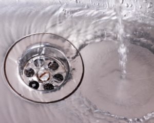 5 Major Signs That Indicate That Your Drains Need Cleaning & How to Do It