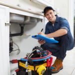 5 Reasons to Hire a Professional Plumber